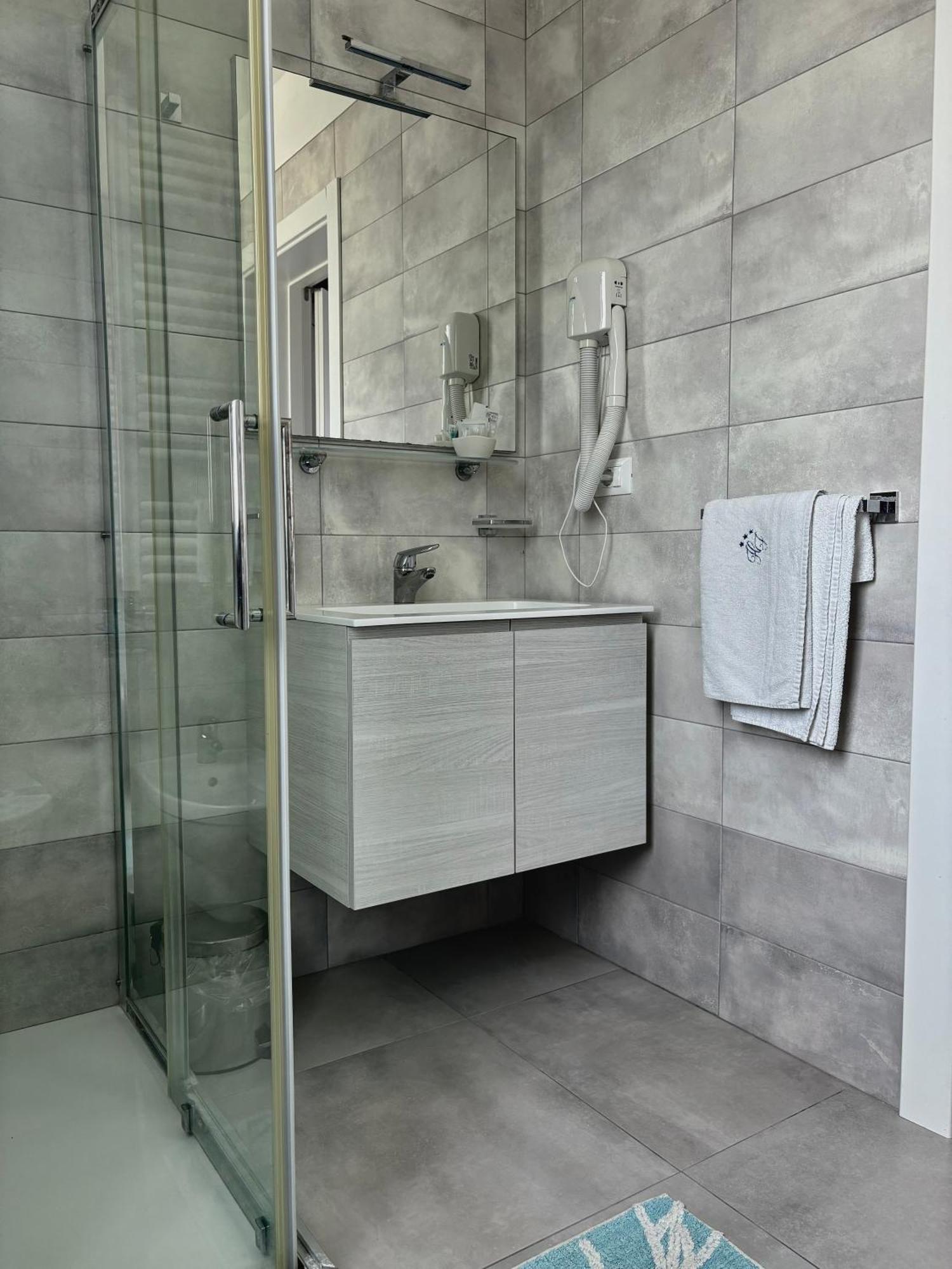 קיוג'ה Hotel Fortuna מראה חיצוני תמונה